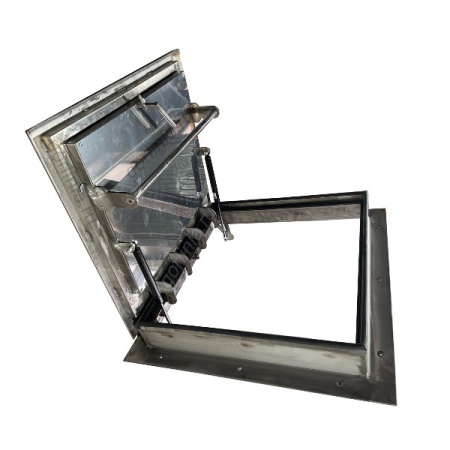 Люк кровельный ЛКР из нержавейки проходной с нижнем ручкой, замком на скрытых петлях с газлифтами